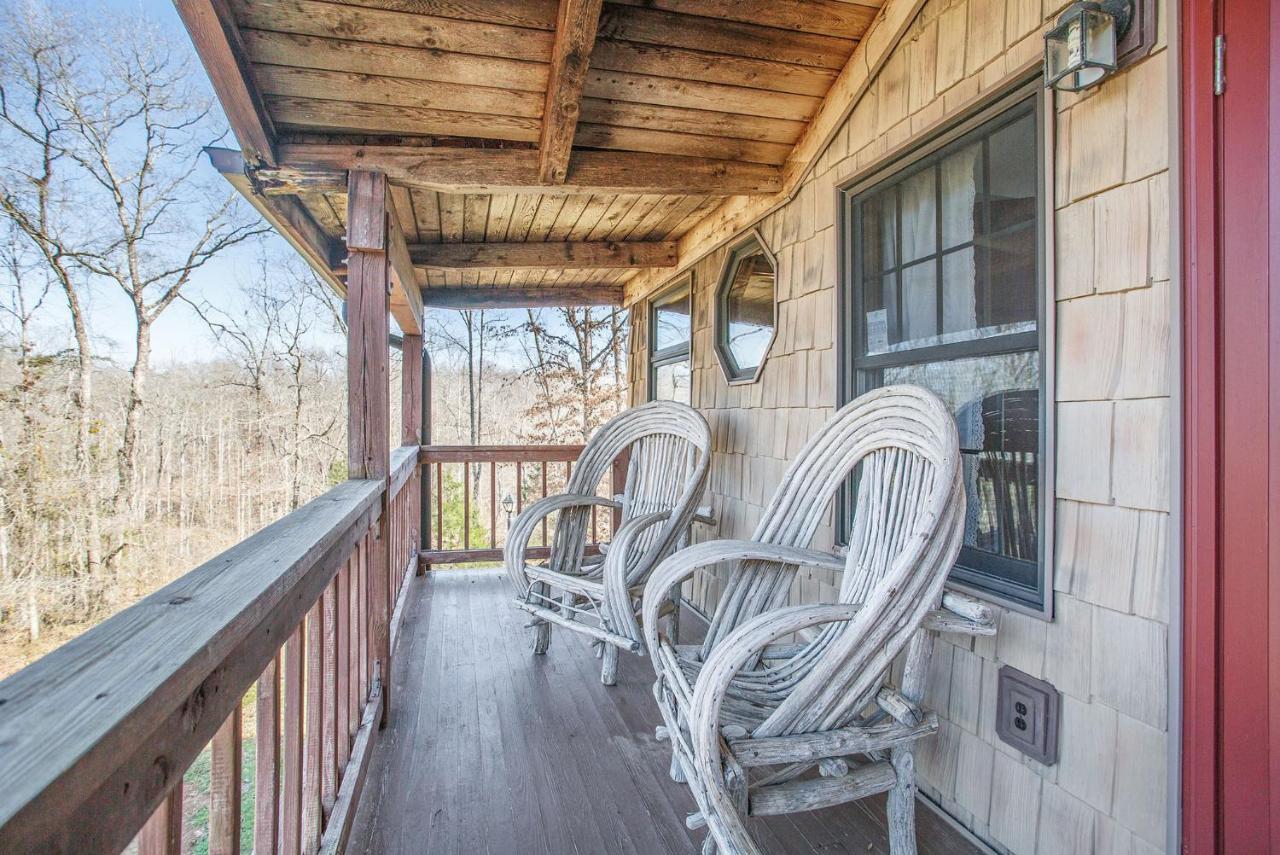 Refuge Ranch Retreat Log Cabin Lake 53+ Acres ローカスト・グローブ エクステリア 写真