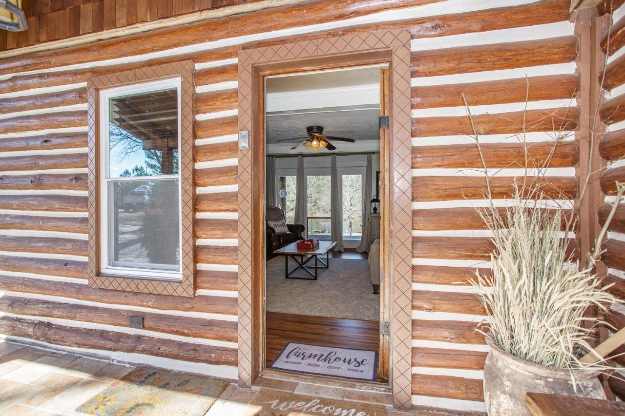 Refuge Ranch Retreat Log Cabin Lake 53+ Acres ローカスト・グローブ エクステリア 写真